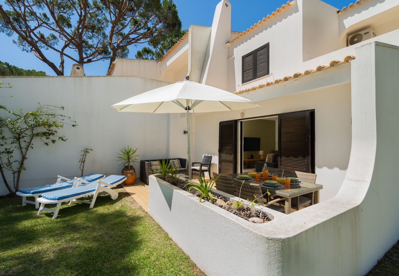 Casa geminada em Vilamoura - Vilamouratenis Sunscape by SAPvillas