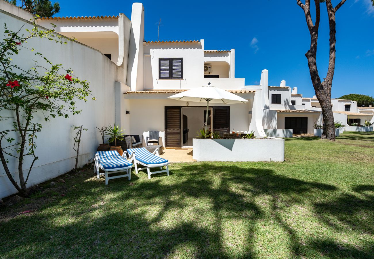 Casa geminada em Vilamoura - Vilamouratenis Sunscape by SAPvillas