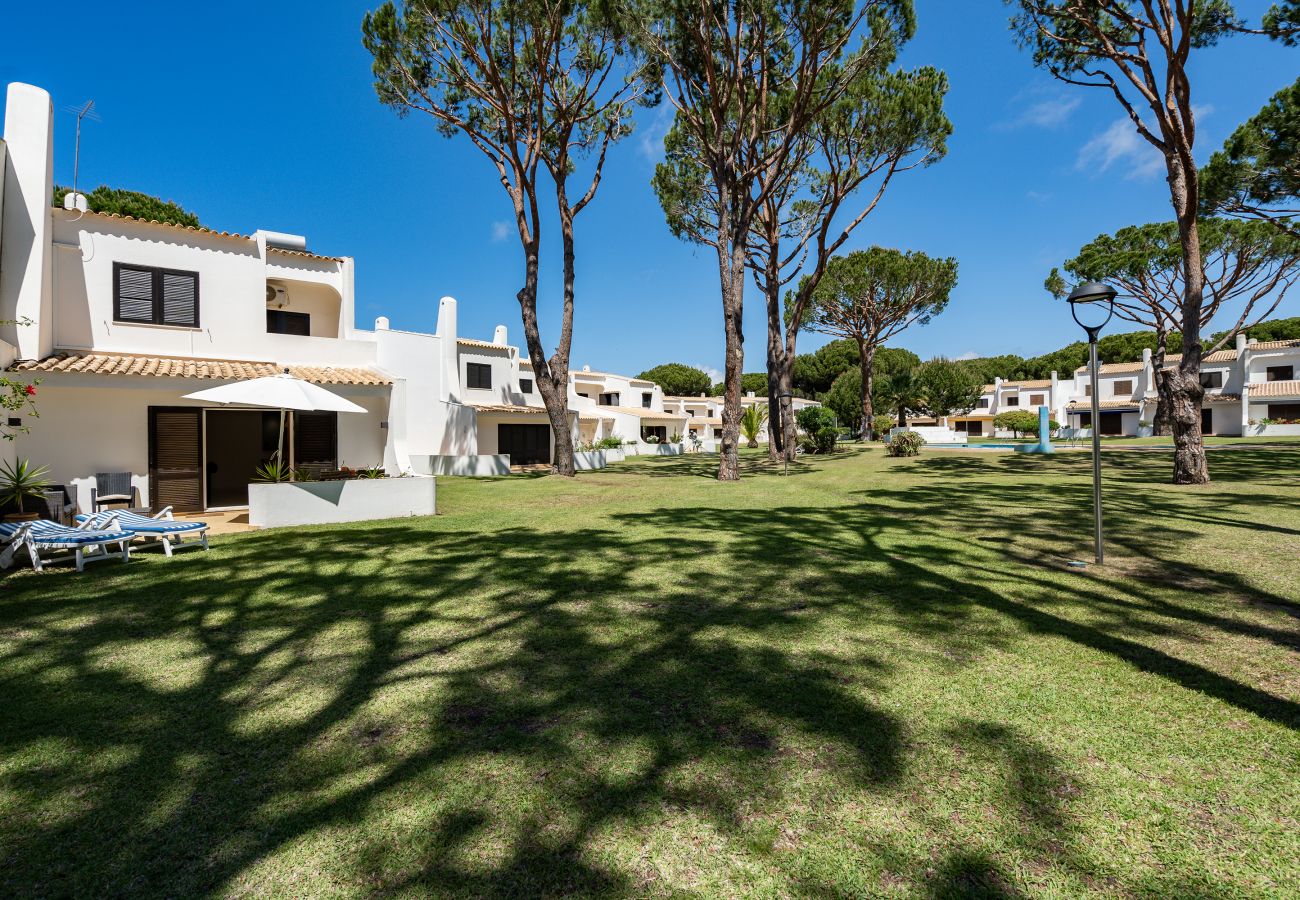 Casa geminada em Vilamoura - Vilamouratenis Sunscape by SAPvillas