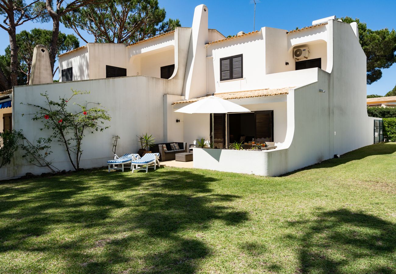 Casa geminada em Vilamoura - Vilamouratenis Sunscape by SAPvillas