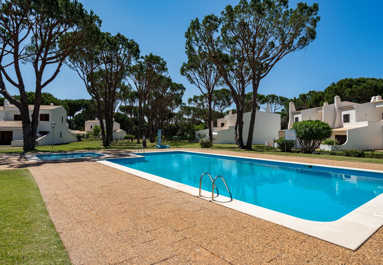 Casa geminada em Vilamoura - Vilamouratenis Sunscape by SAPvillas