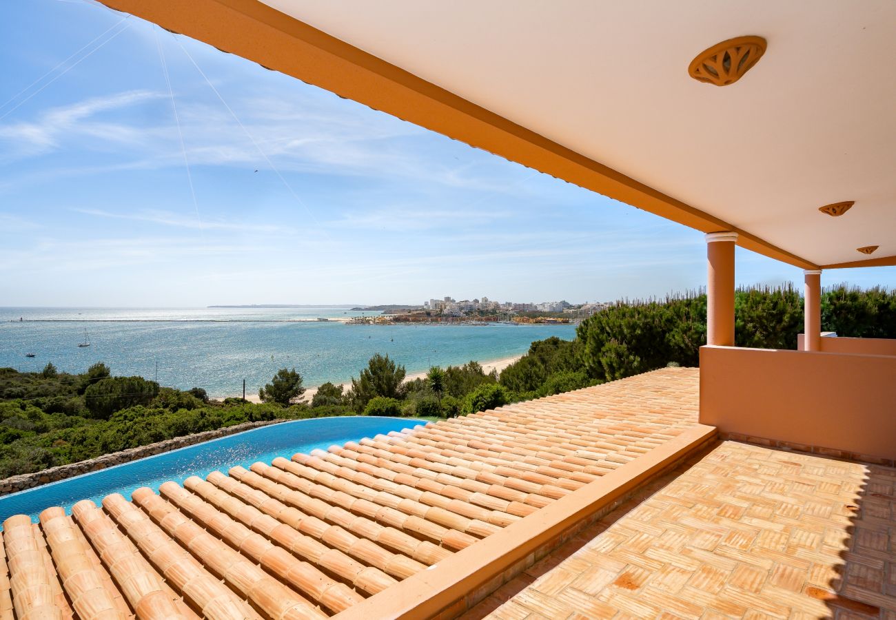 Villa in Ferragudo - Monte da Bela Vista by SAPvillas