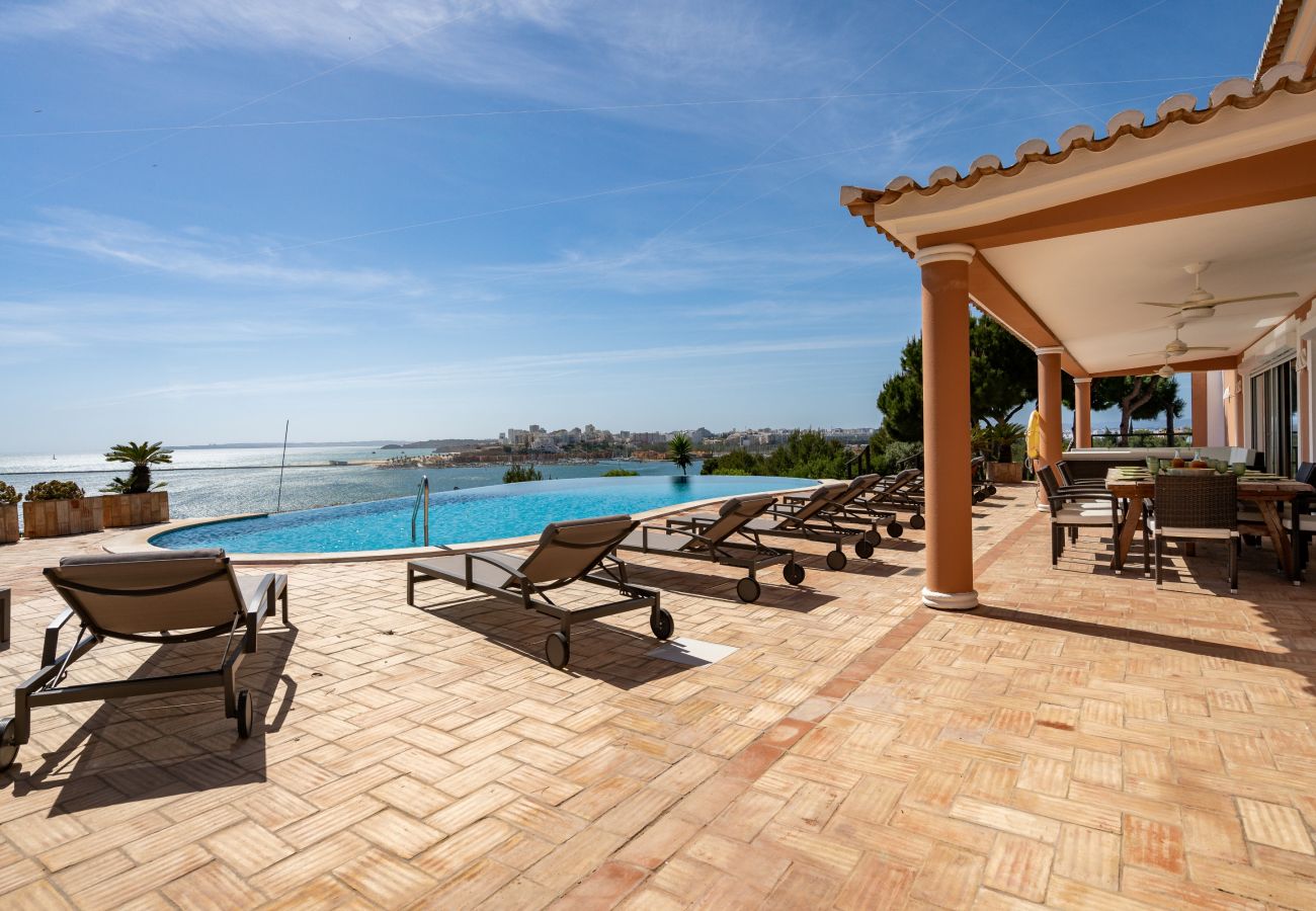 Villa in Ferragudo - Monte da Bela Vista by SAPvillas