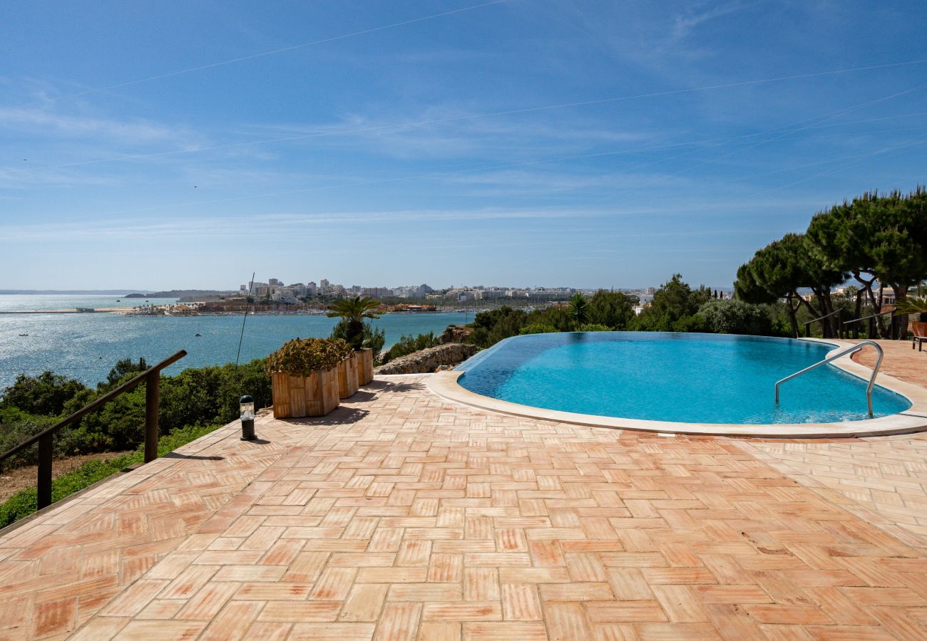 Villa in Ferragudo - Monte da Bela Vista by SAPvillas