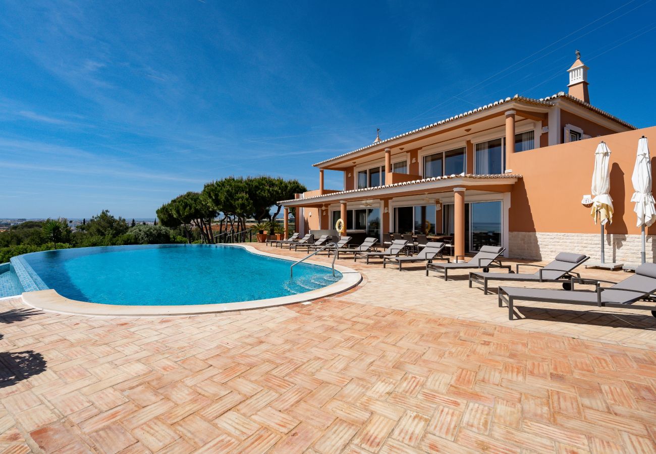 Villa in Ferragudo - Monte da Bela Vista by SAPvillas