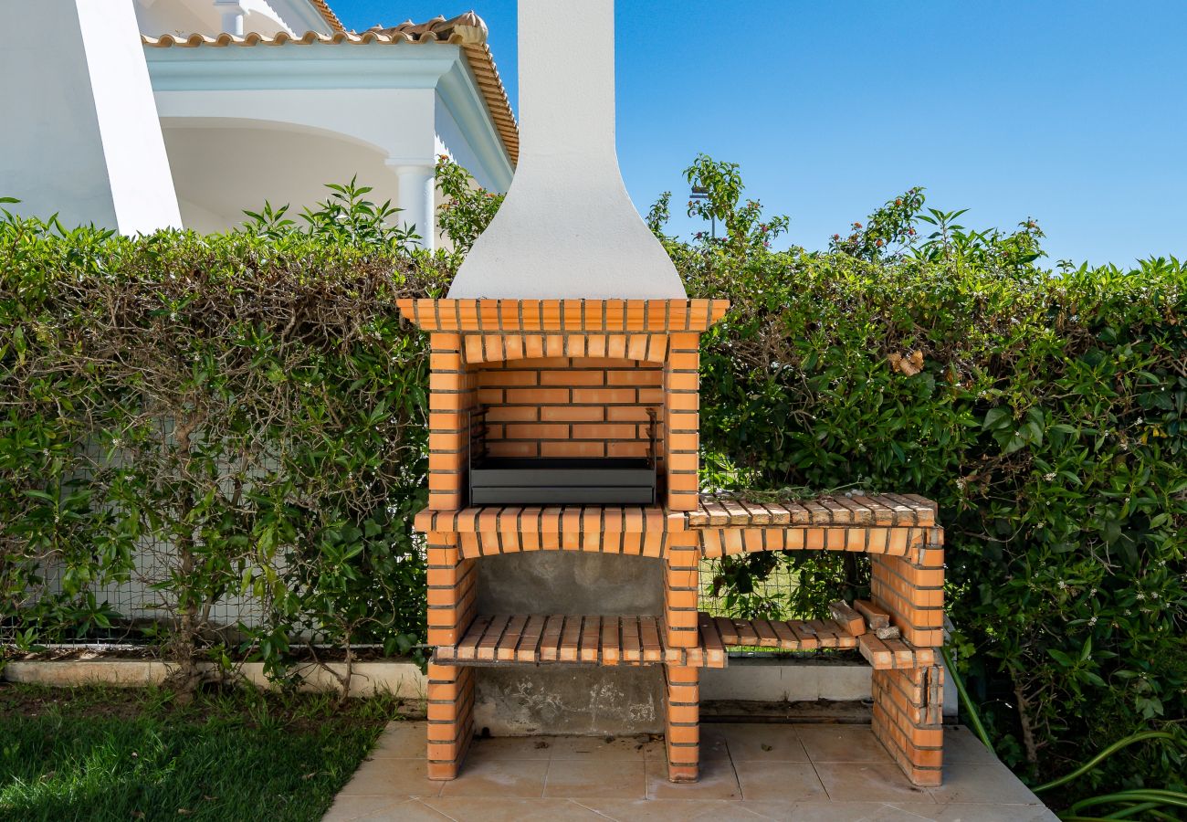 Villa in Vilamoura - Villa White Cottage by SAPvillas