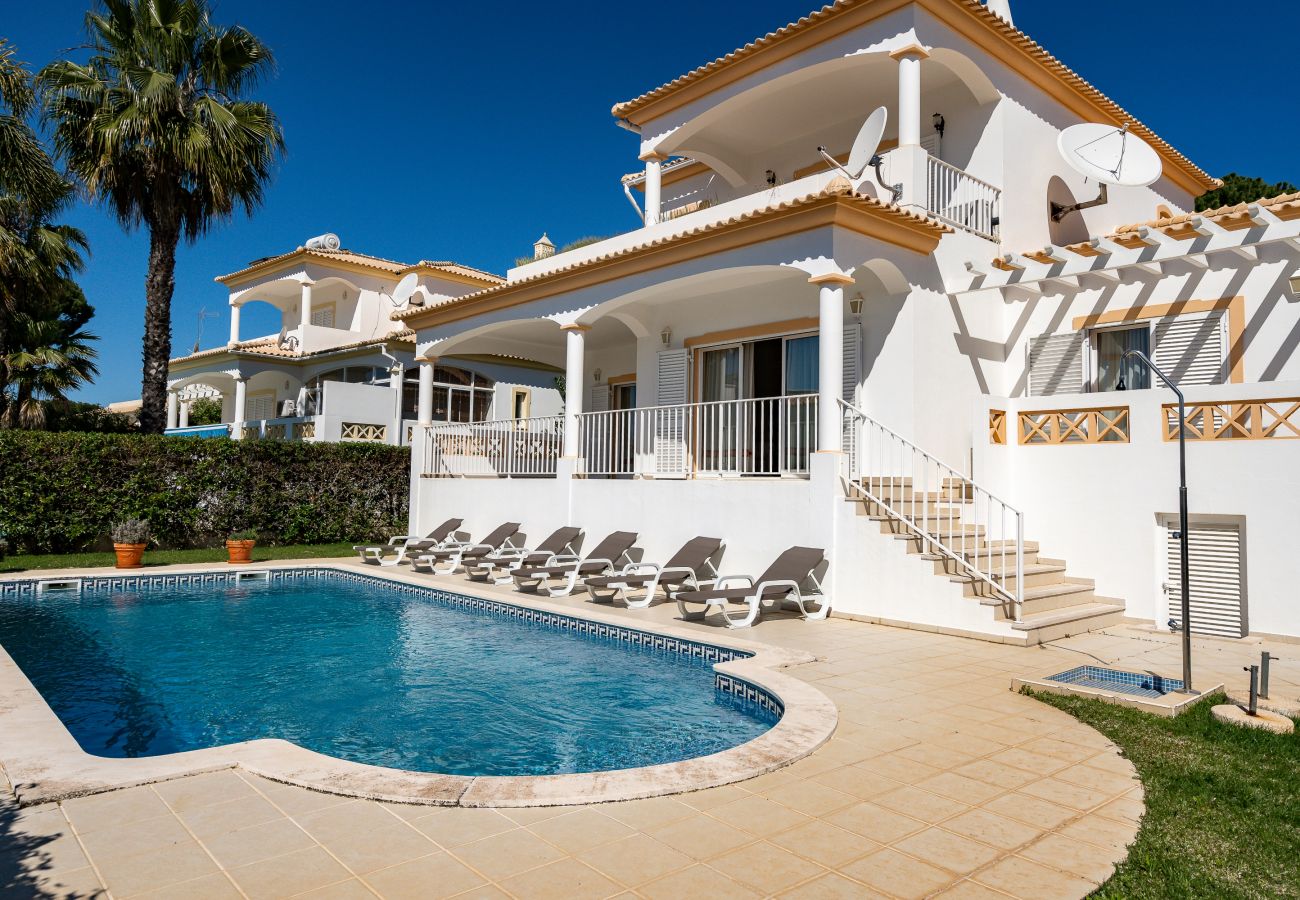 Villa in Vilamoura - Villa White Cottage by SAPvillas