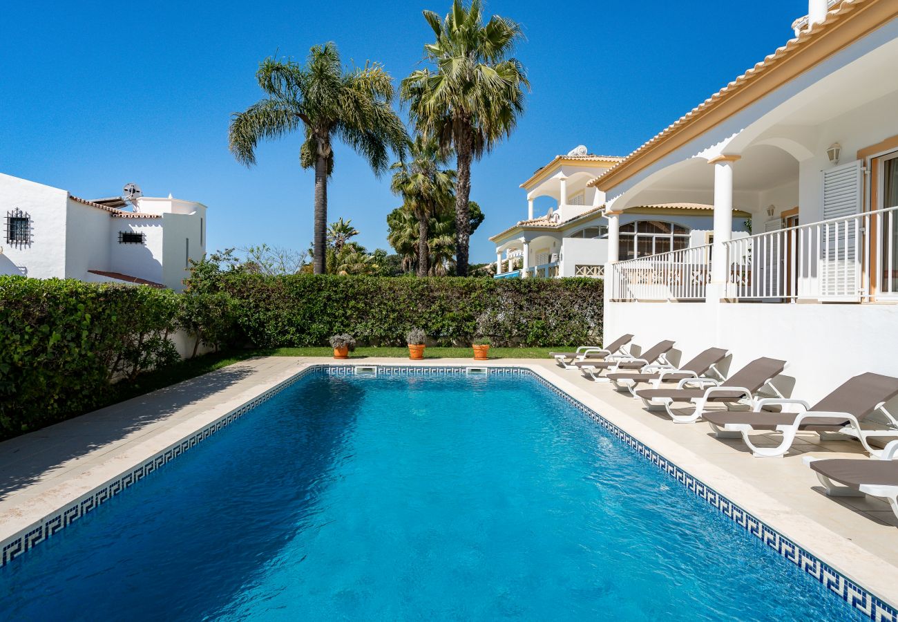 Villa in Vilamoura - Villa White Cottage by SAPvillas