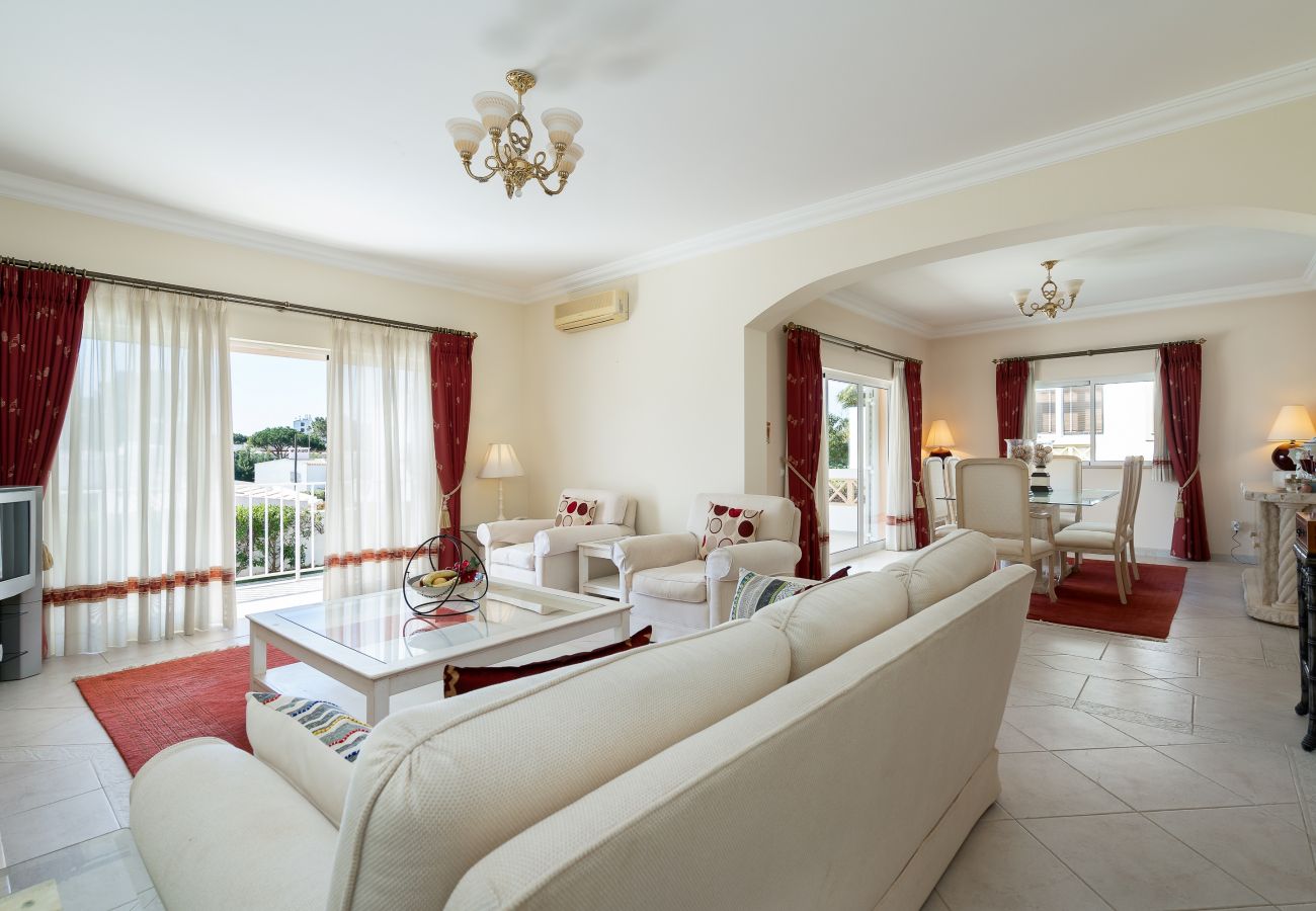 Villa in Vilamoura - Villa White Cottage by SAPvillas